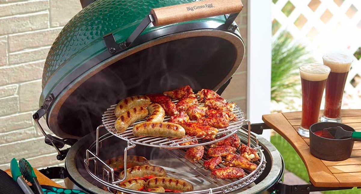 Pourquoi choisir le Big Green Egg pour vos barbecues d'été ?