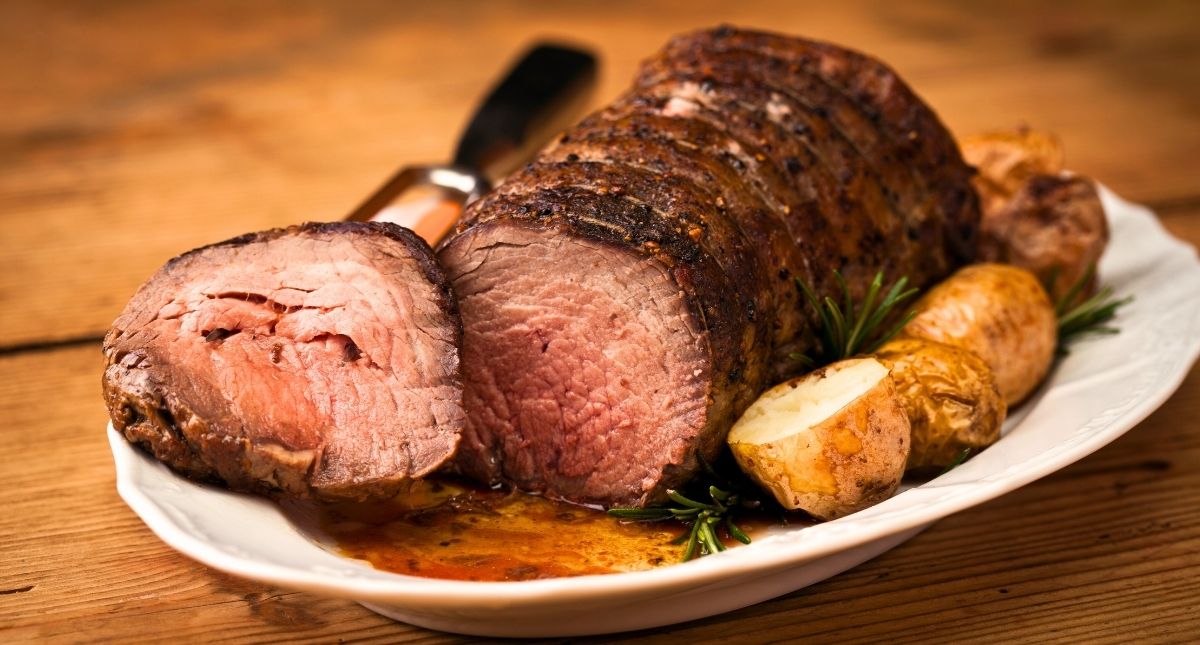 Rôti de bœuf à la moutarde à l’ancienne et pommes de terre confites